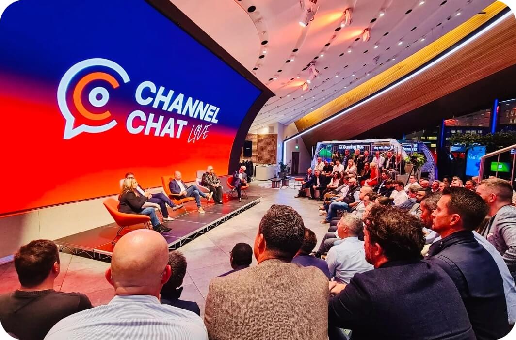 channel-chat-live channel-chat-live